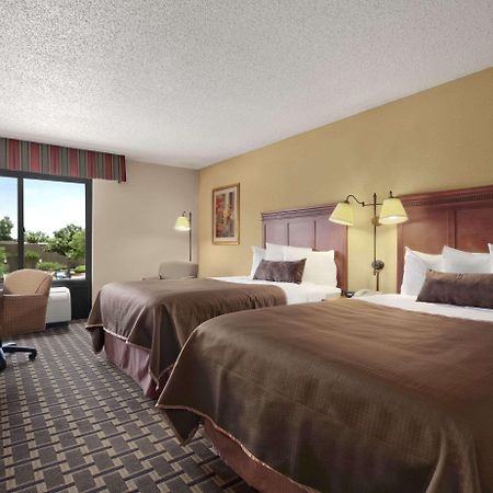 Baymont By Wyndham Lewisville Esterno foto