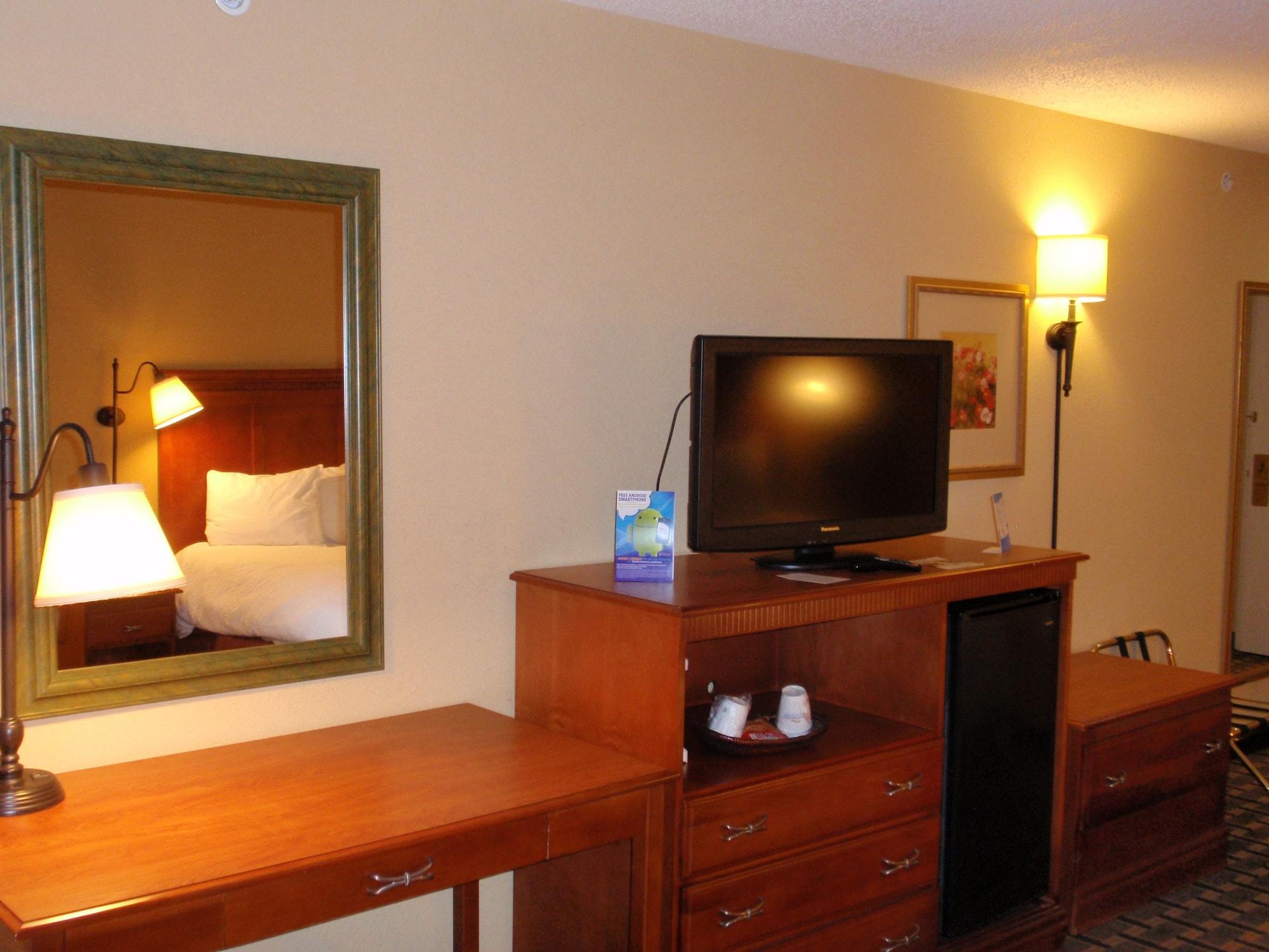 Baymont By Wyndham Lewisville Esterno foto